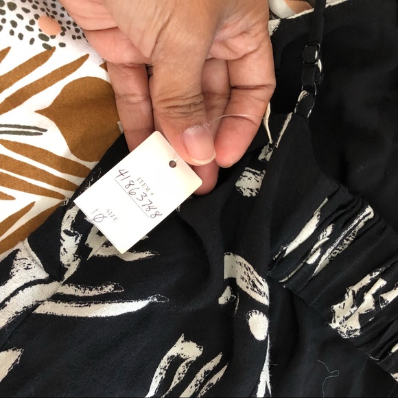 ⭕️Sold⭕️ Daytrip jumpsuit by Maeve, Black, 10, NWT - Picture 3 of 4